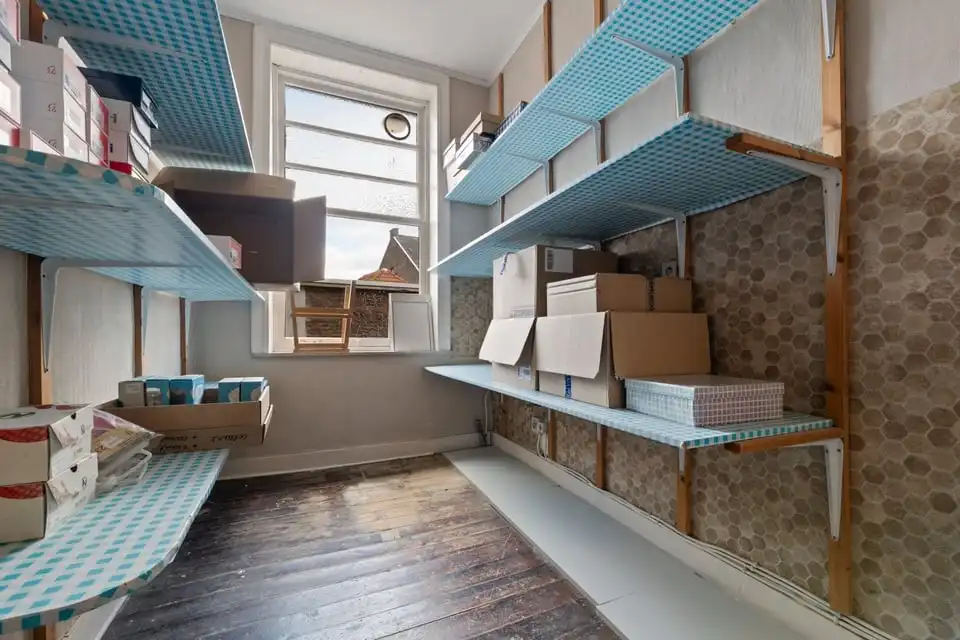 HANDELSPAND IN HET CENTRUM VAN SINT-TRUIDEN foto 13