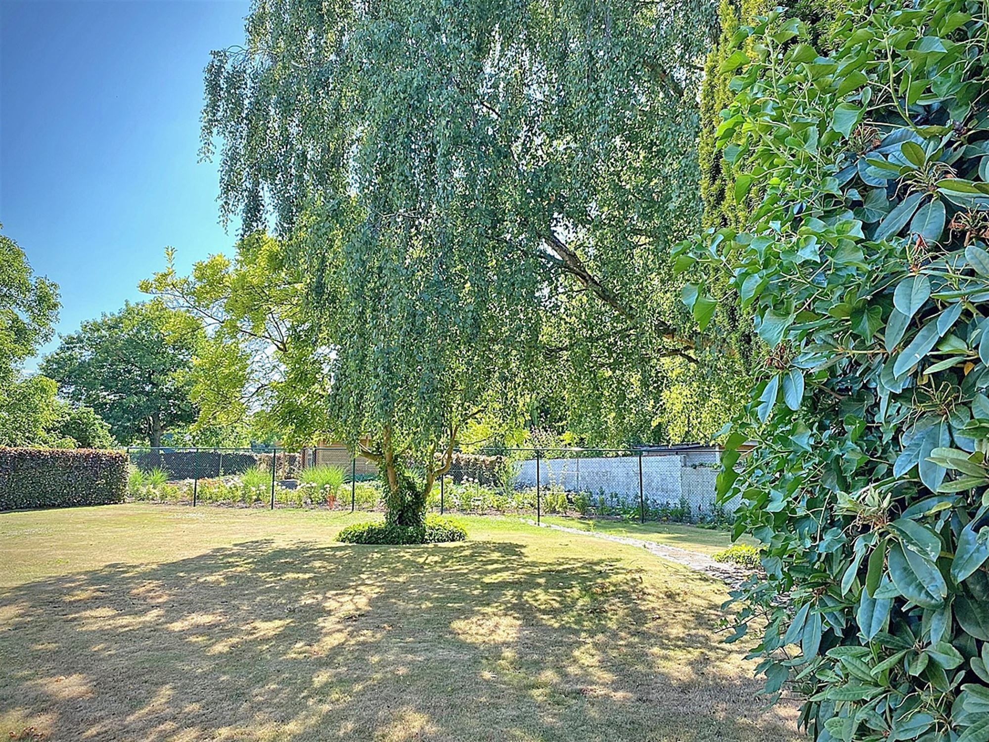 TE RENOVEREN karaktervolle VILLA op een perceel van 1.431m² foto 21