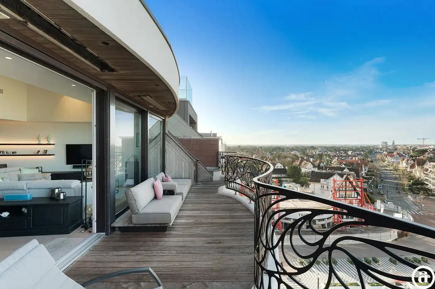 Penthouse (met 12m gevel) met zeezicht op het Albertplein. foto 9