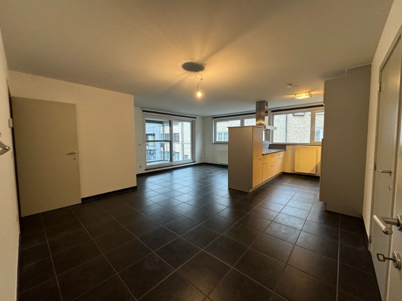 IN OPTIE! Instapklaar 2 slpk appartement nabij centrum Geel. foto 6