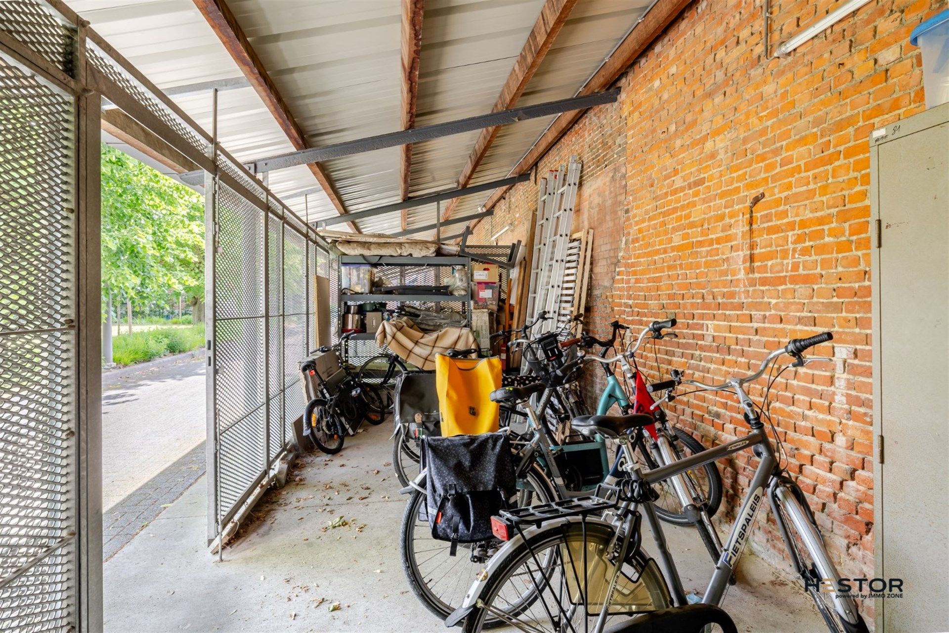 Ruim duplexappartement aan het rustige Sint-Rochushof foto 12