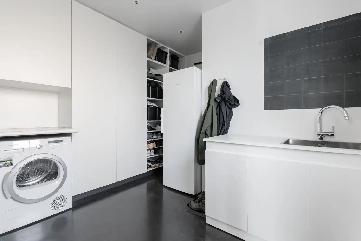 Prachtige moderne villa met hoogwaardige afwerking op rustige locatie in Hechtel-Eksel foto 16