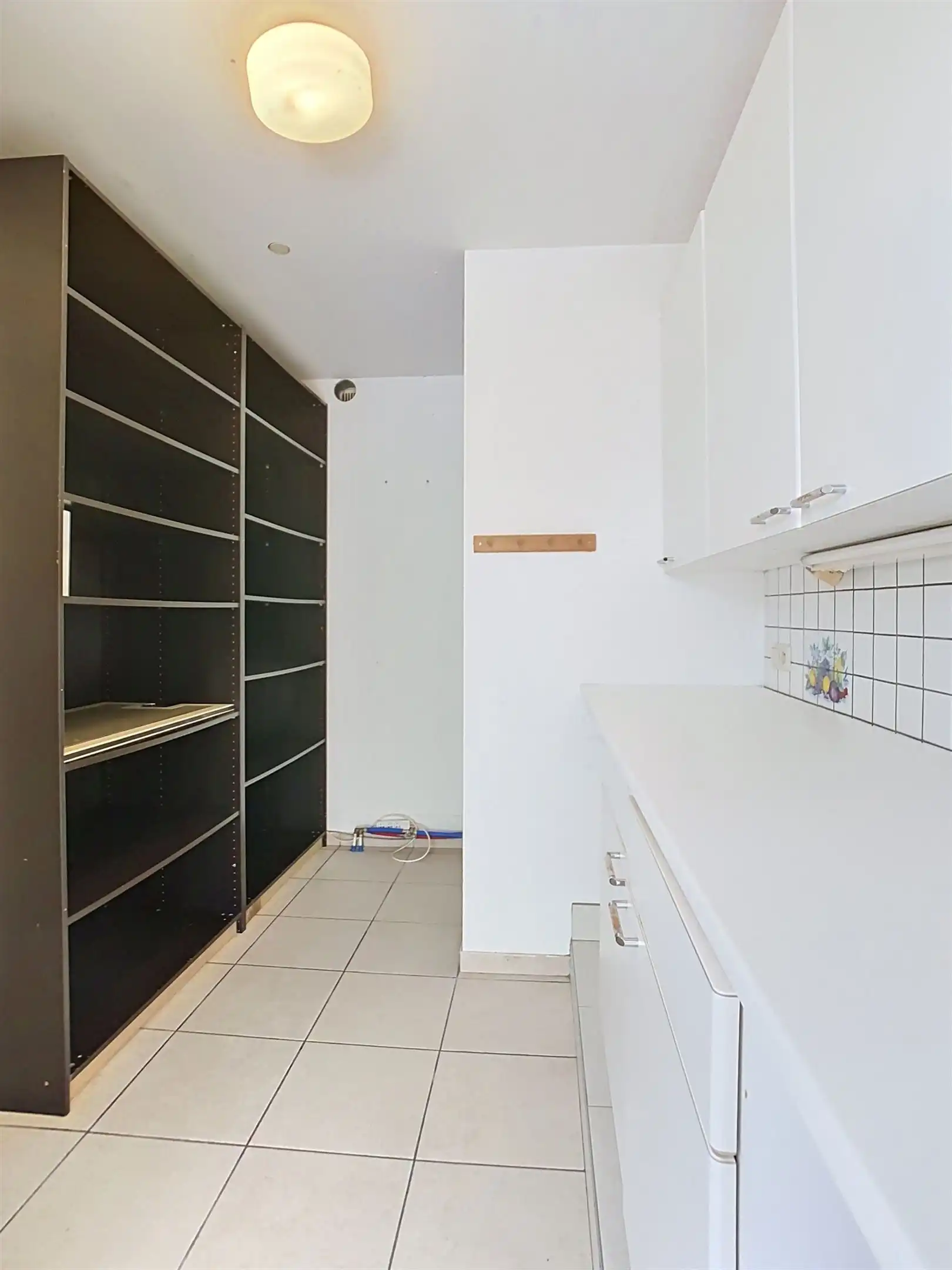 Huis met 4 slaapkamers en tuin + garage!! foto 9