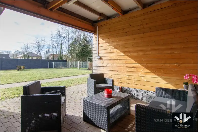 LUXUEUS AFGEWERKT GVL APP MET RIANTE TUIN EN TERRAS foto 9