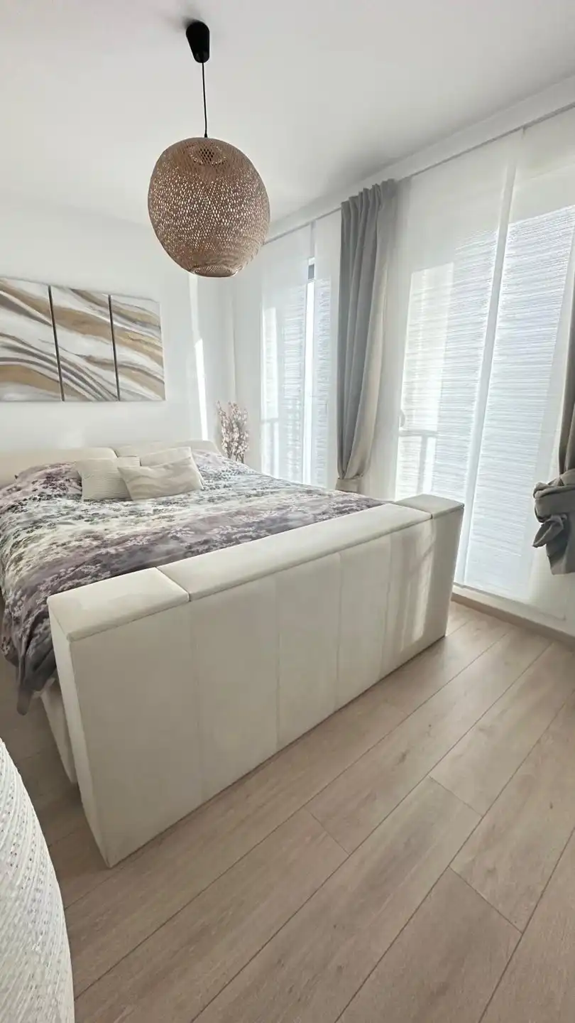 Modern nieuwbouwappartement met terras te huur foto 18