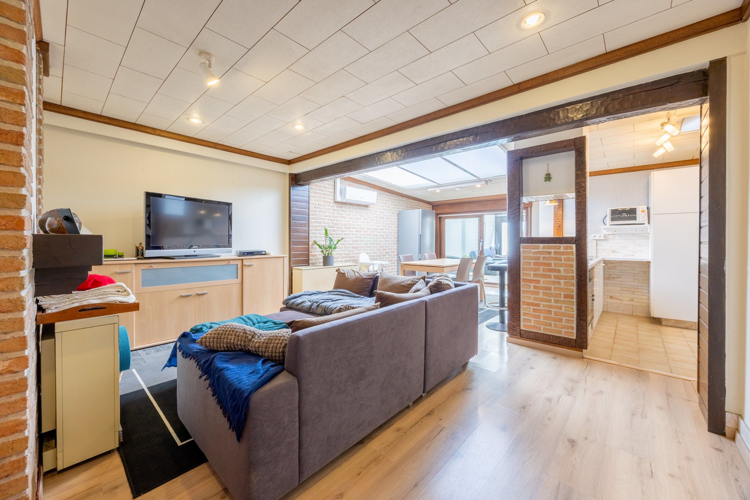 RUIME WONING MET 4 SLAAPKAMERS foto 2
