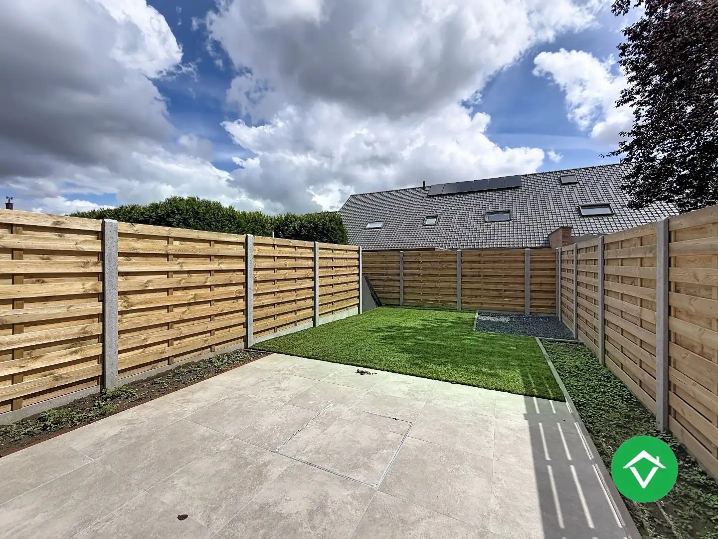 Centraal gelegen nieuwbouwwoning met 3 slaapkamers, tuin en overdekte autostaanplaats foto 9