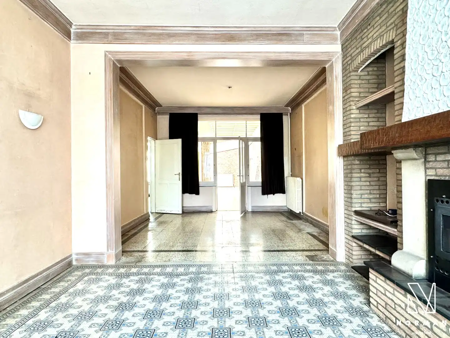 Te renoveren woning met 4 slaapkamers te koop in centrum Kuurne! foto 3