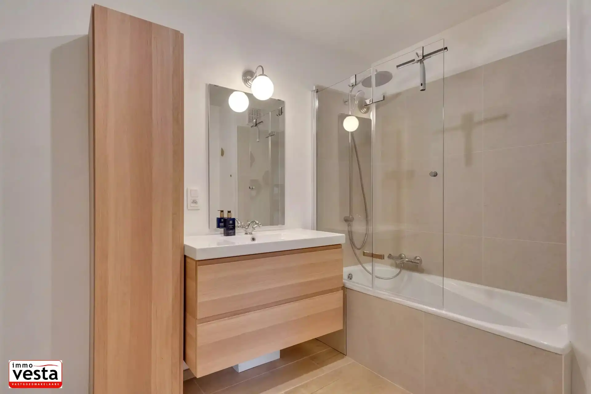 Ruime meergezinswoning met twee appartementen foto 9