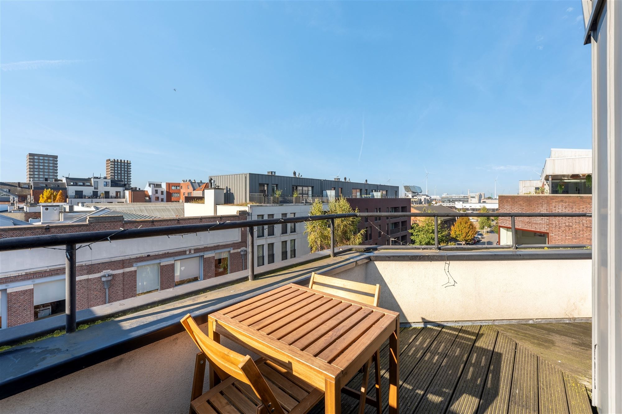 Ruime studentenkamer met terras op het Eilandje foto 1