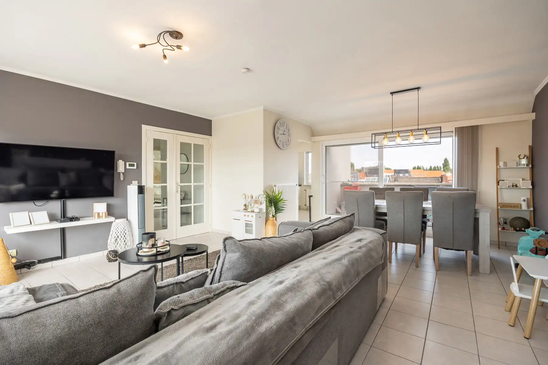 INSTAPKLAAR APPARTEMENT MET RUIM ZUID TERRAS foto 3