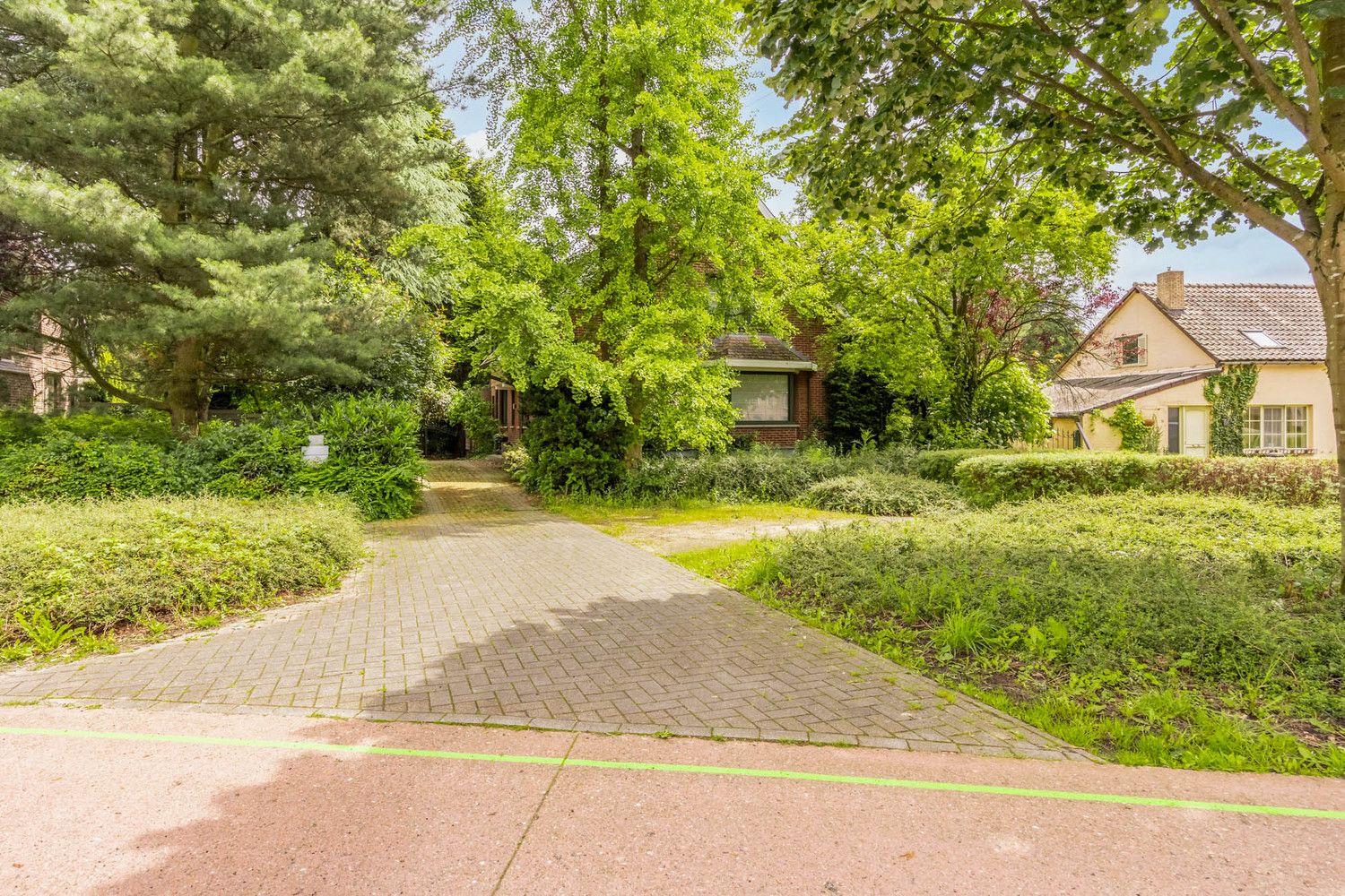 Karaktervolle woning met groene tuin (13,82 are!) foto 5