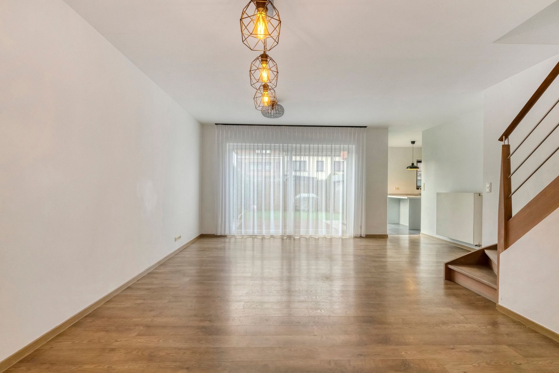 Ruime woning met 3 slaapkamers foto 3