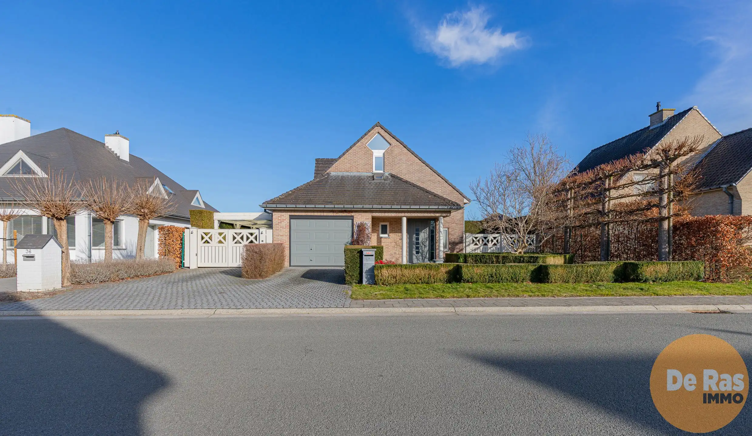 WICHELEN - Rustig gelegen instapklare woning met tuin foto {{pictureIndex}}