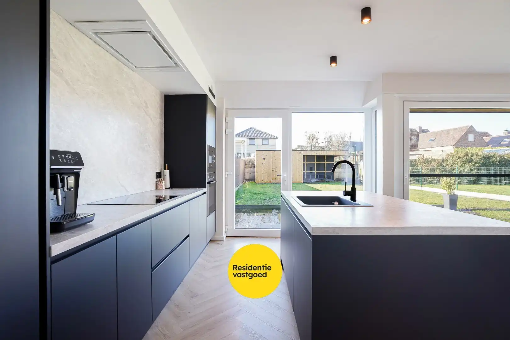 Recent, luxueus afgewerkte woning foto 9