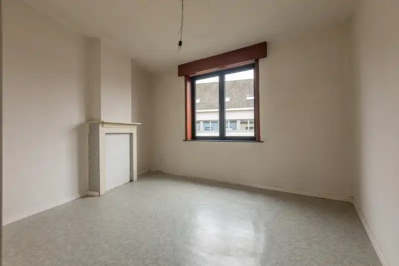 Handelshuis : winkel +/-  50m² , 3 slaapkamers, ruime  leefruimtes,groot terras... foto 12