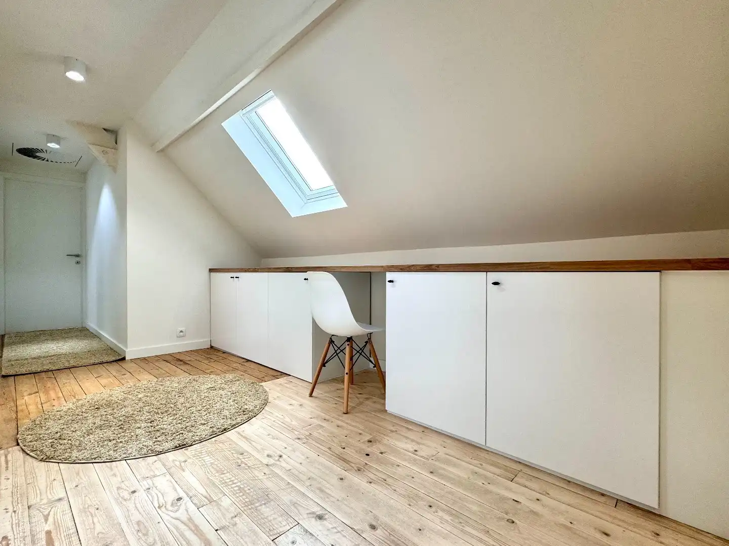 RECENT GERENOVEERDE WONING (2024) MET 4 SLPKS, 2 BADKAMERS EN TUIN foto 10