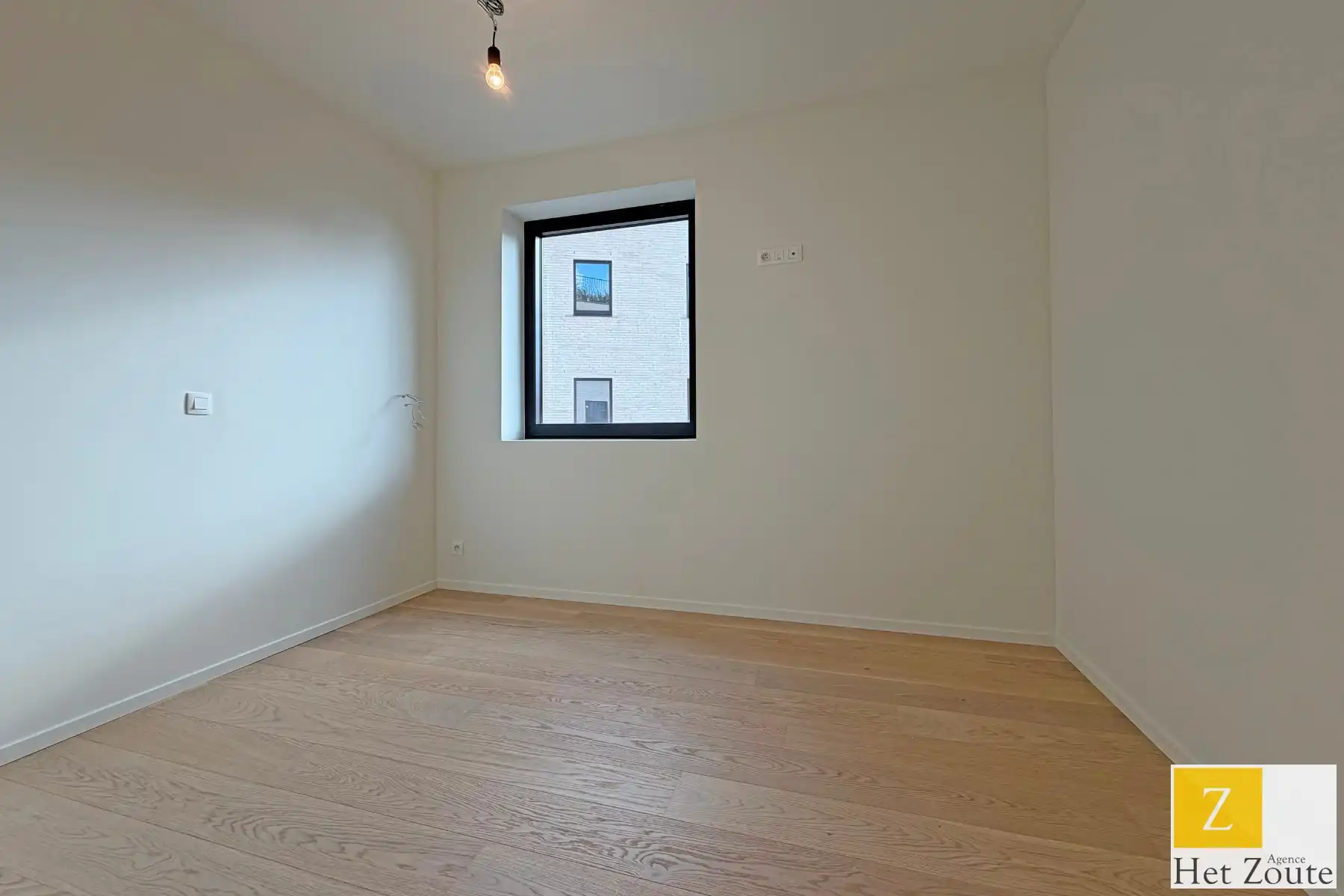 Nieuwbouwappartement met zicht op het Maurice Lippensplein foto 5