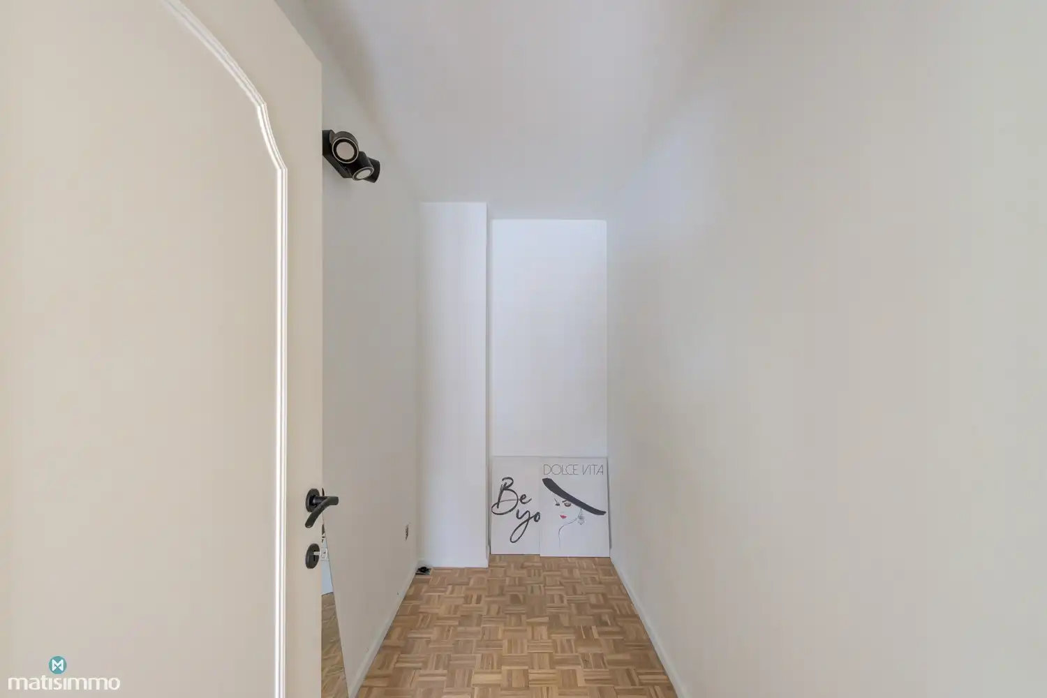 VOLLEDIG GERENOVEERDE EN ENERGIEZUINIGE WONING MET DUBBELE GARAGE EN OPSLAGRUIMTE IN HERDEREN foto 22