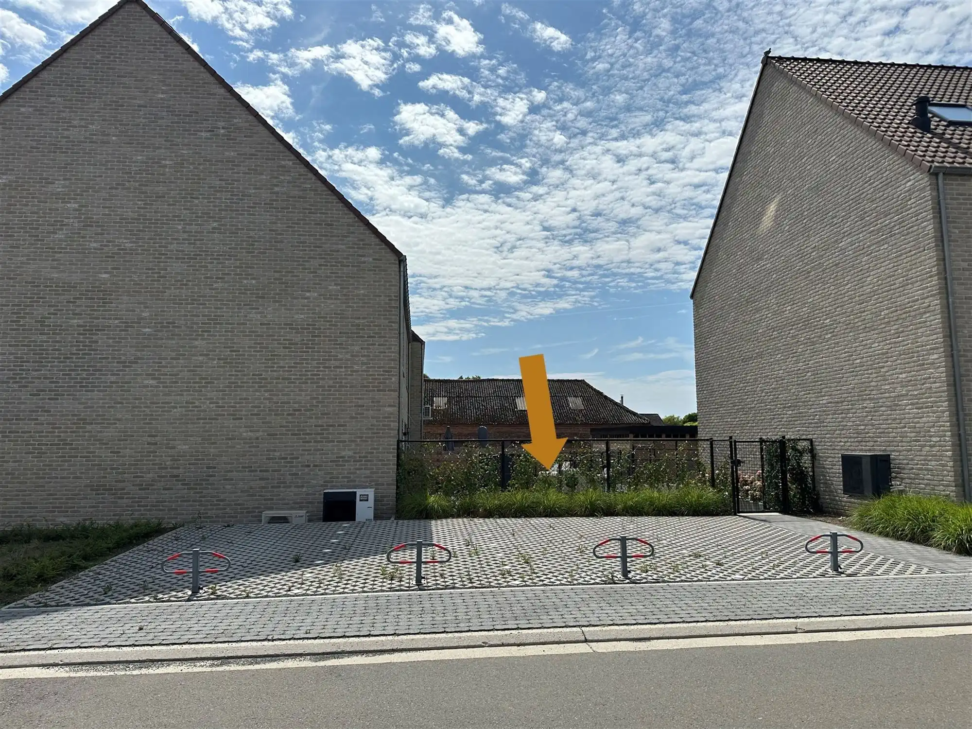 Autostaanplaats in Kinrooi (Kessenich) foto {{pictureIndex}}