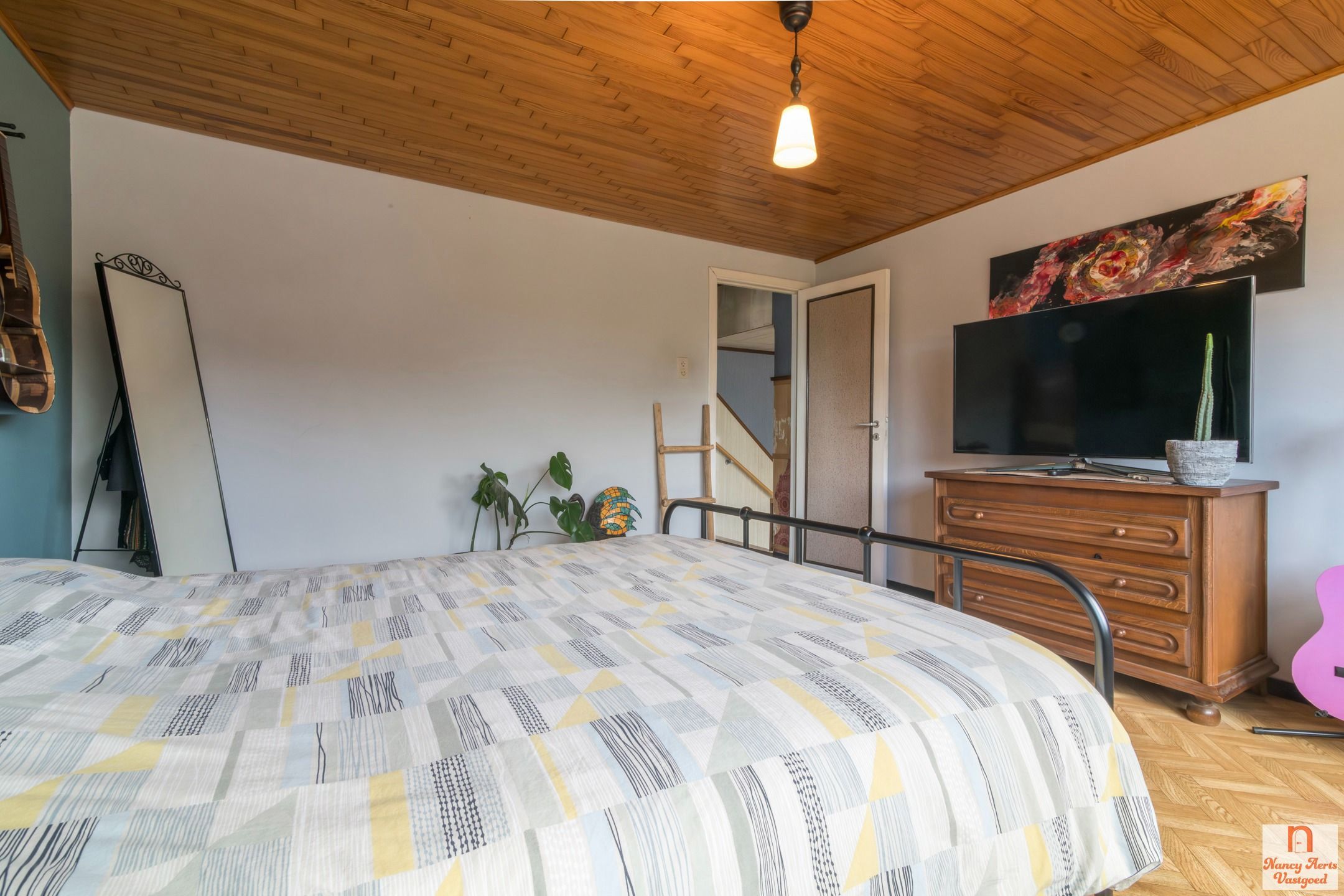 Split-level woning met veel ruimte en potentieel foto 19
