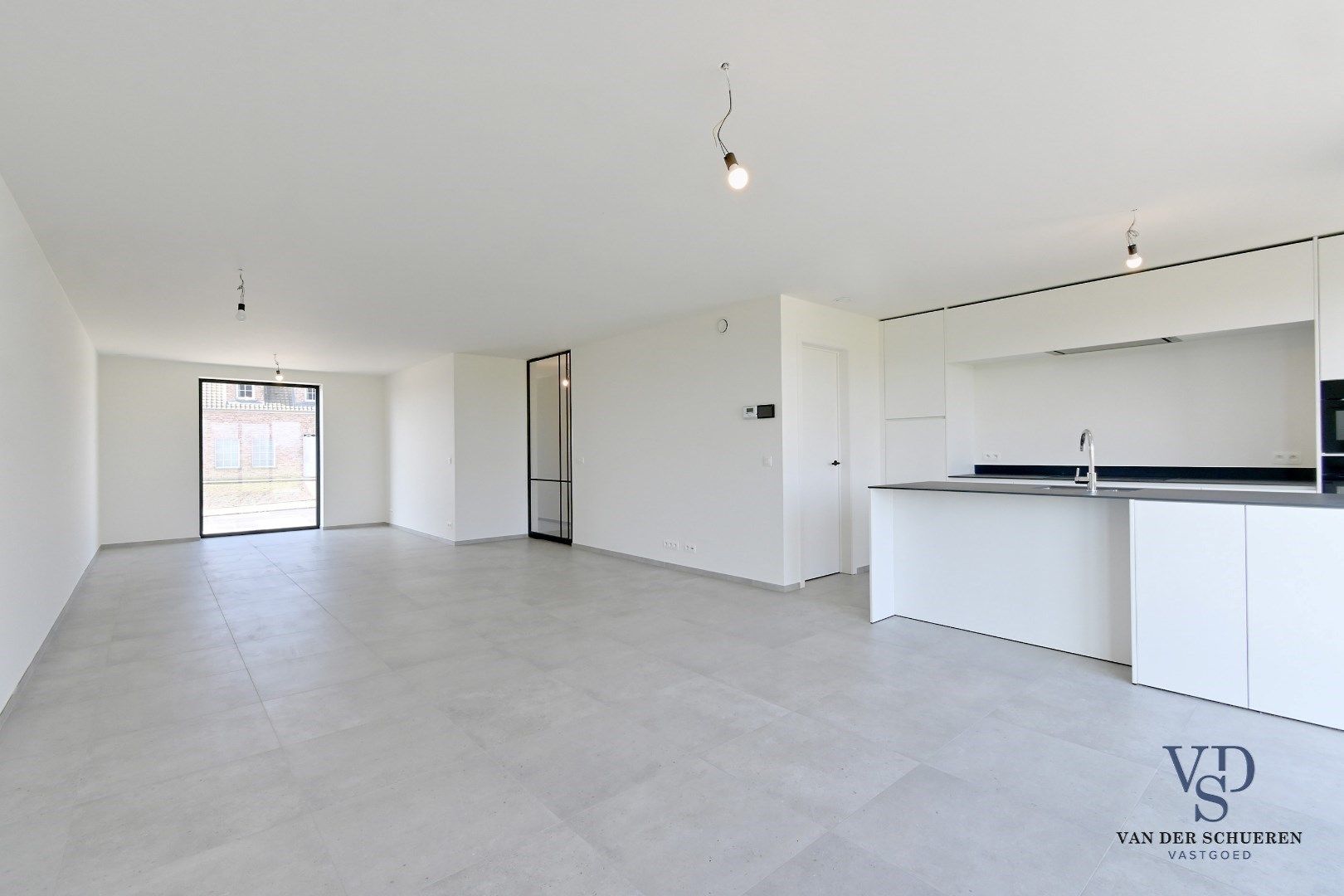 Half open bebouwing met afzonderlijke garage foto 6