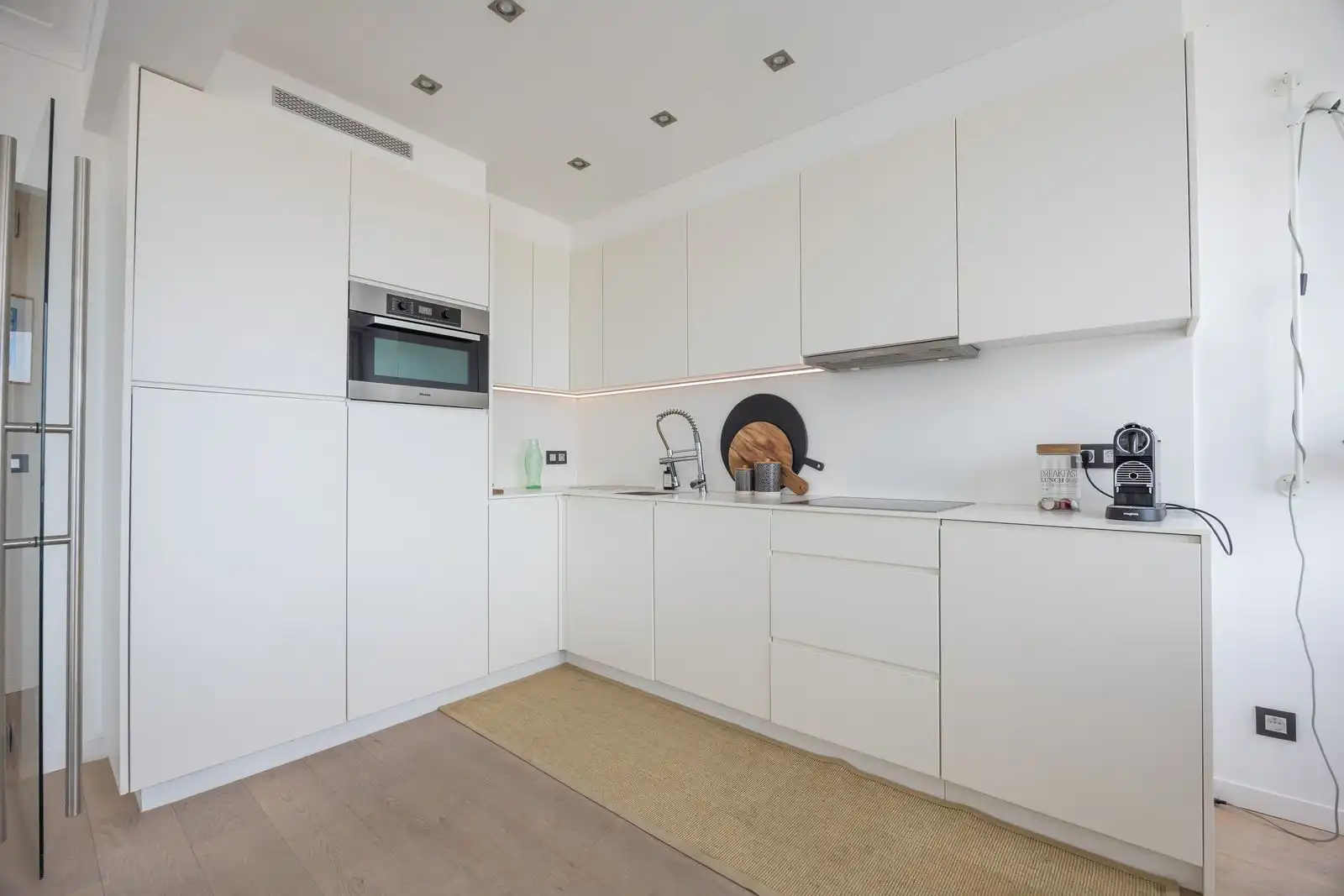 Subliem hoekappartement met frontaal zeezicht en 2 slpk foto 6