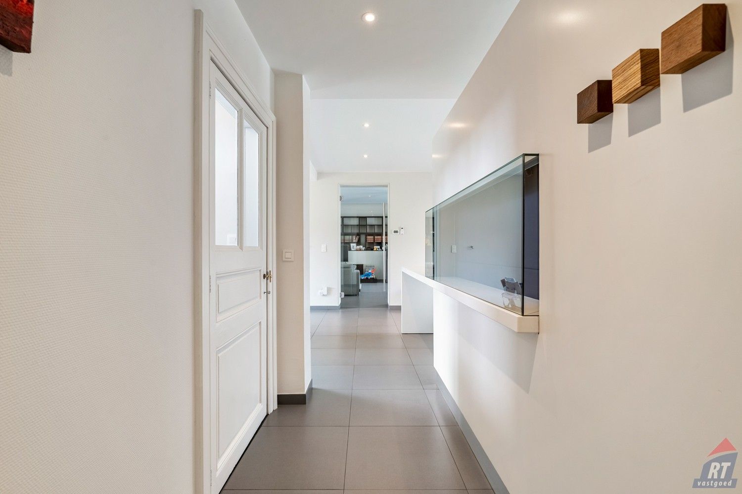 Exclusieve woning met zwembad in het landelijke Kerkom-bij-Sint-Truiden foto 9