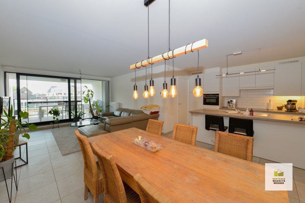 Energiezuinig 2-slpk appartement met 2 terrassen op het Stationsplein foto 8