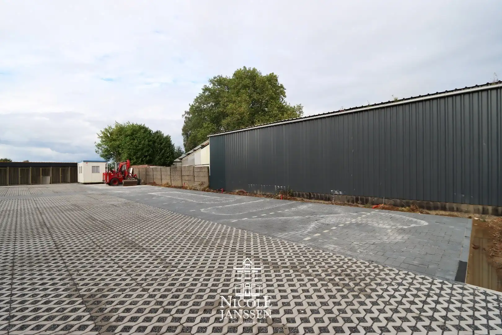 Penthouse met twee autostandplaatsen foto 9