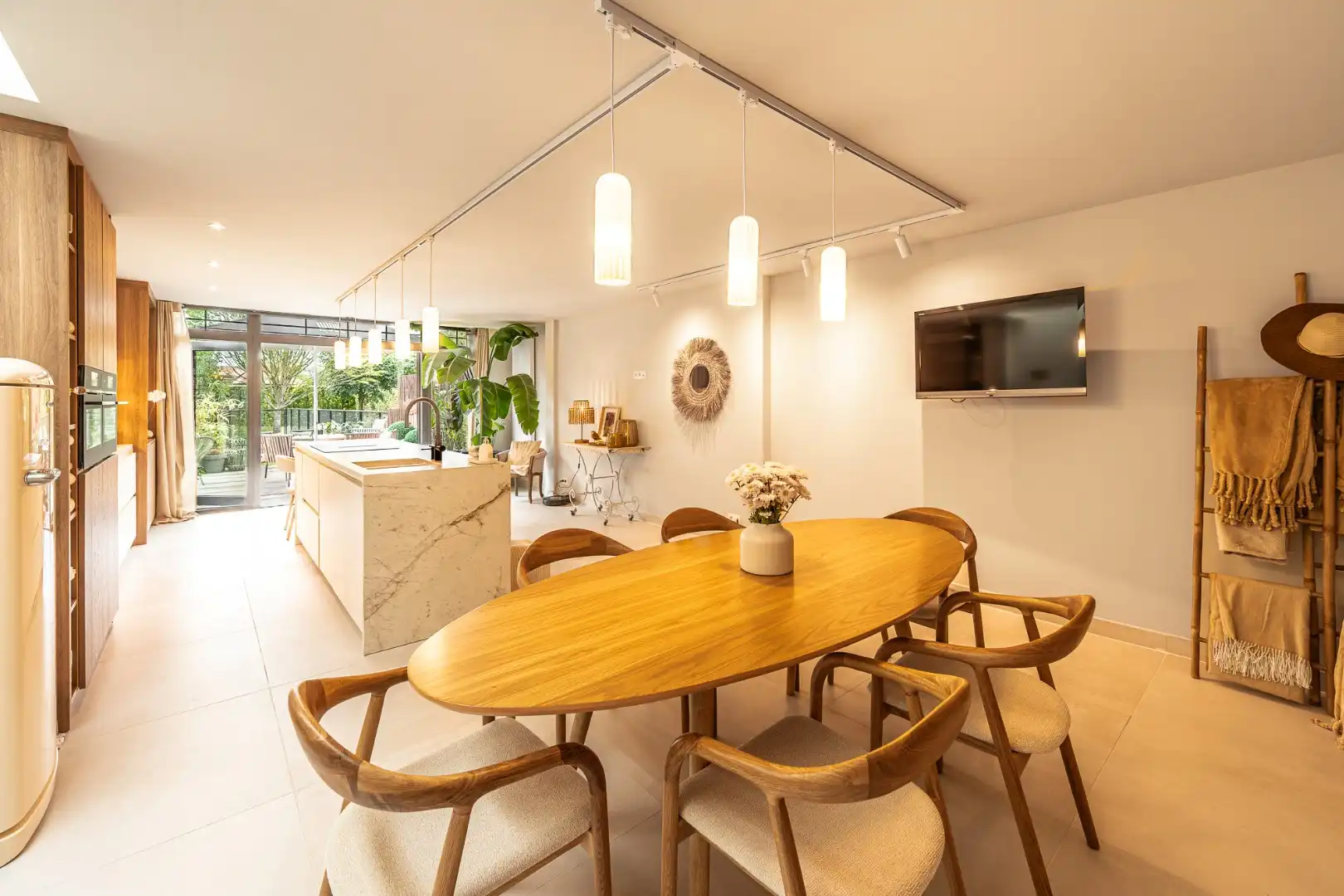 Instapklare energiezuinige woning met 4 slaapkamers en zuidgerichte tuin in Wevelgem foto 2
