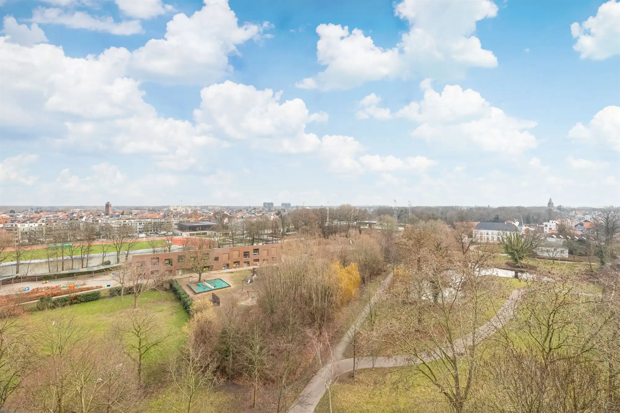 Gerenoveerd app. met 2 slpkmrs. en terras foto 22