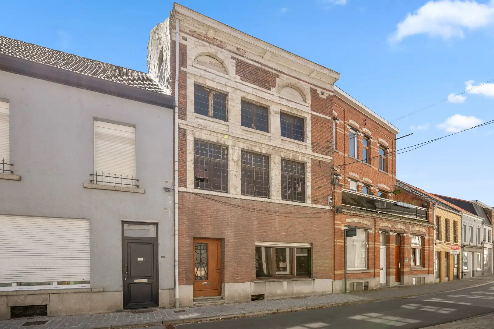 Totale renovatie met 5-slaapkamerpotentieel op toplocatie  foto 3