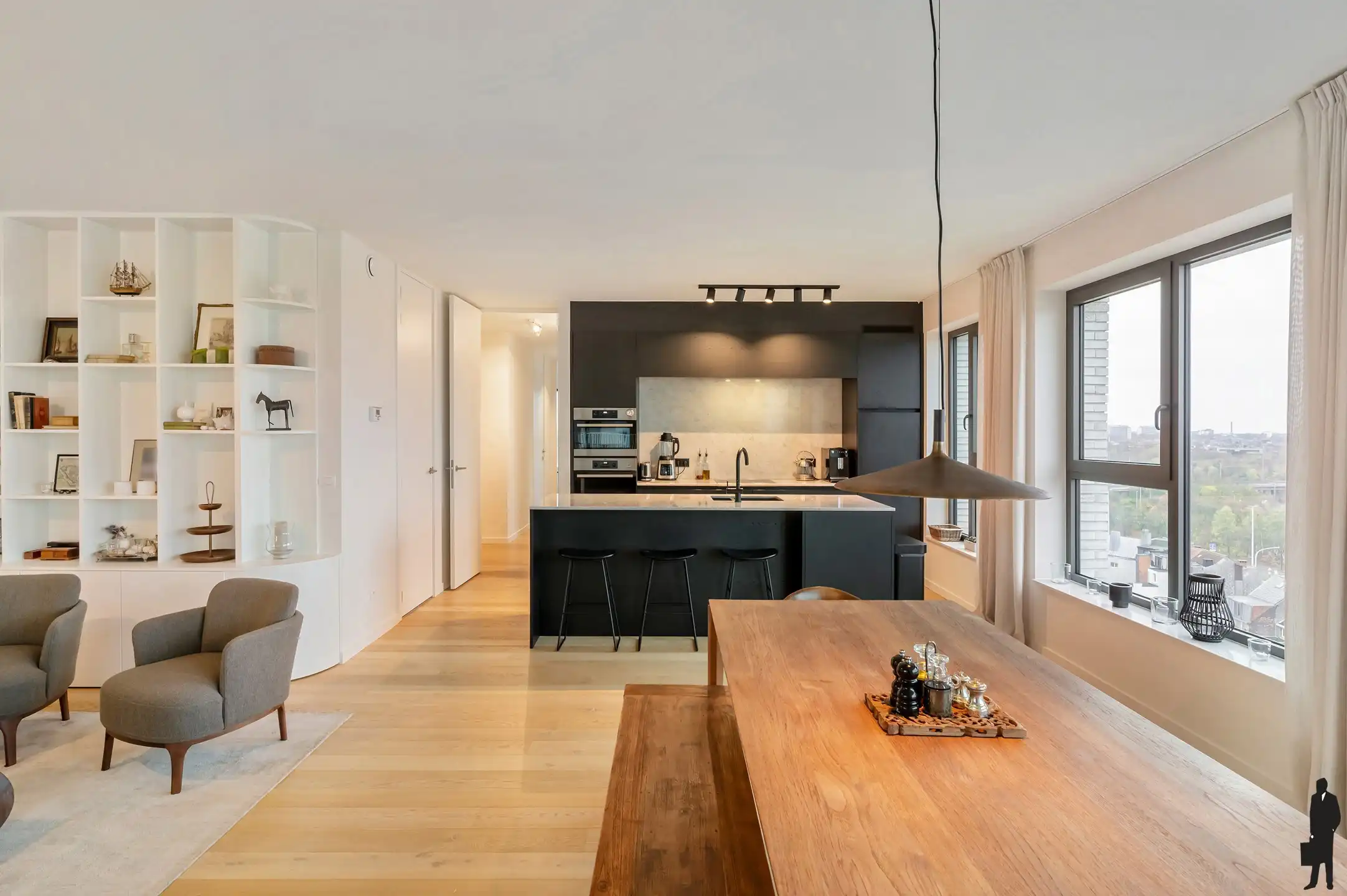 Exclusief hoekappartement op de 11de verdieping met terras en prachtige zichten.&nbsp; foto 2