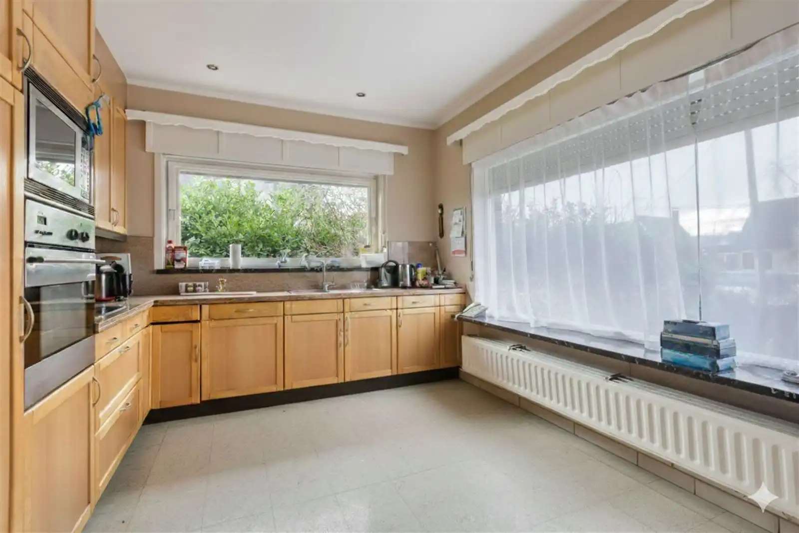 Viergevel te koop in Meerbeke foto 11