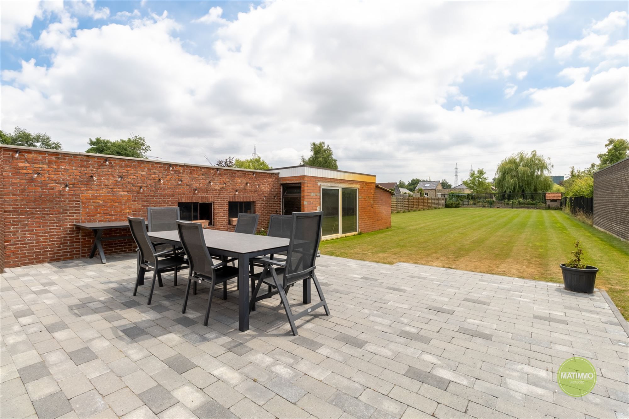 Instapklare gezinswoning met grote tuin in Balen-Wezel foto 16