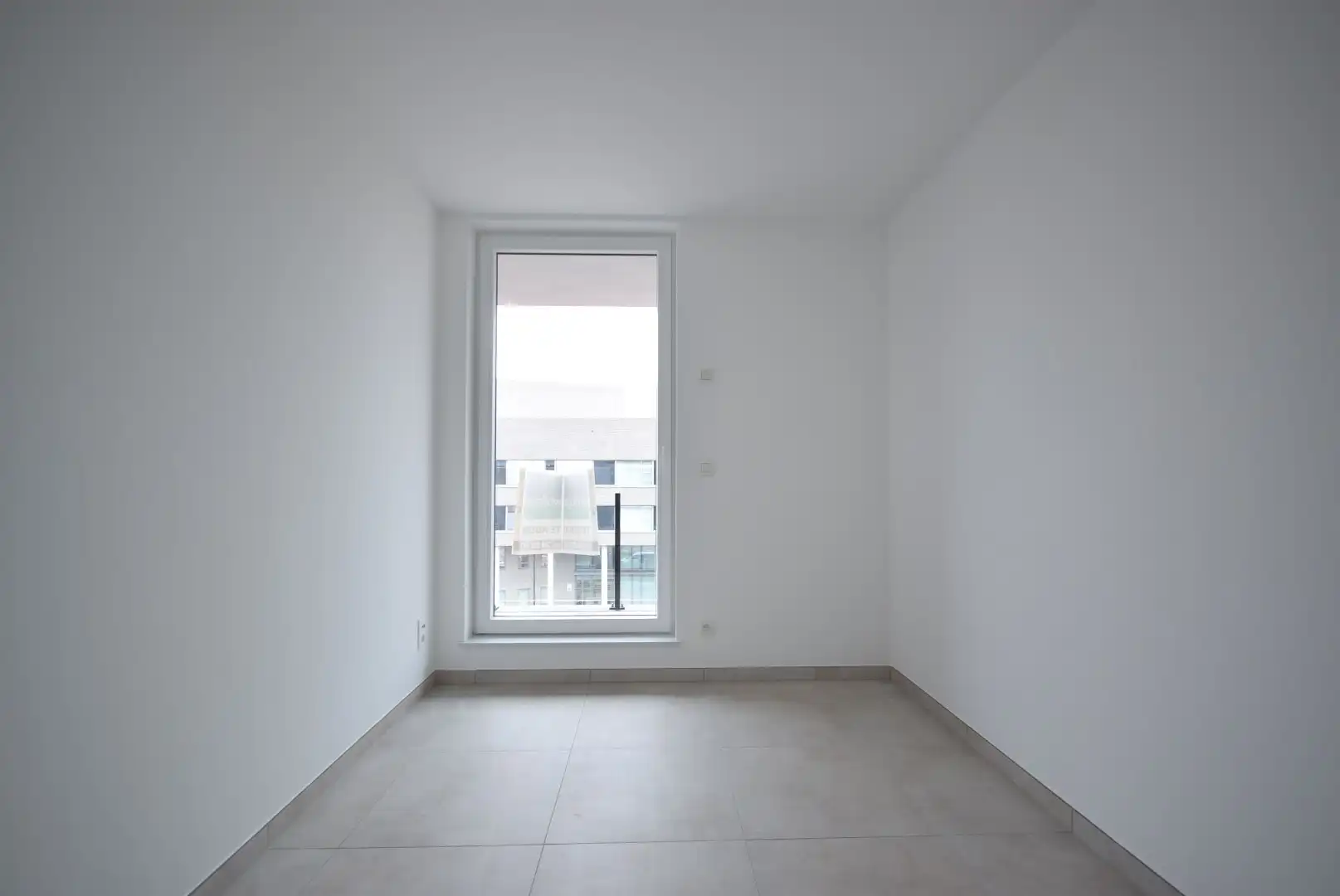 INSTAPKLAAR NIEUWBOUWAPPARTEMENT MET 2 SLAAPKAMERS, 2 TERRASSEN EN OVERDEKTE AUTOSTAANPLAATS foto 9