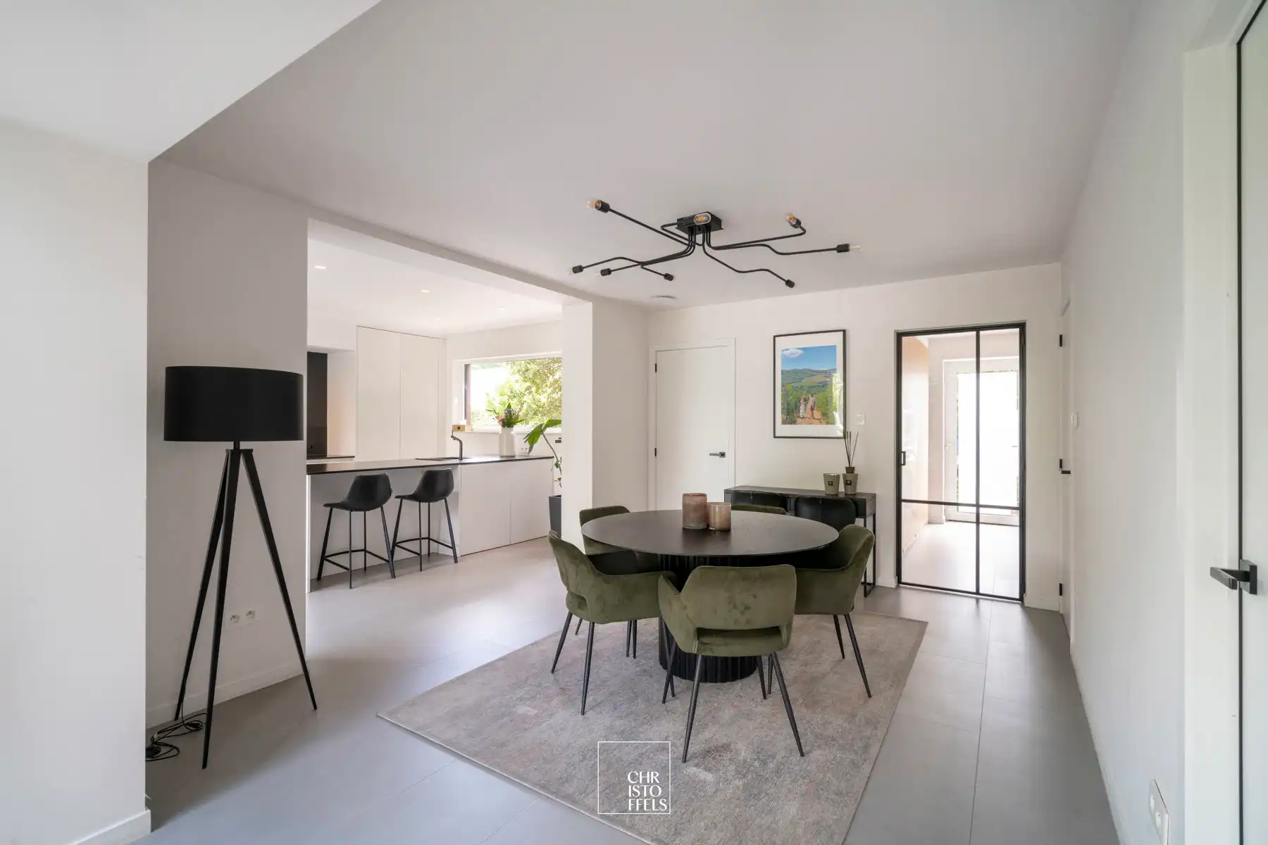 Eigentijdse gerenoveerde villa op een riant perceel van 1.986 m² foto 26