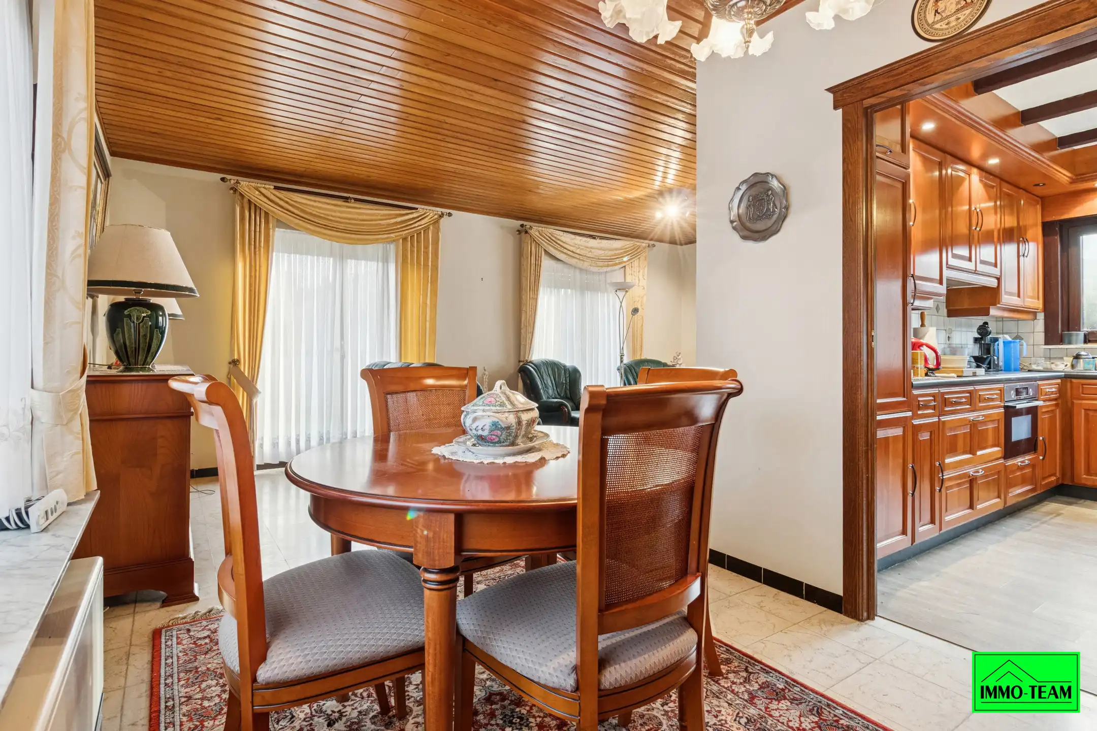 Bungalow met 3 slaapkamers in rustige woonwijk  foto 6