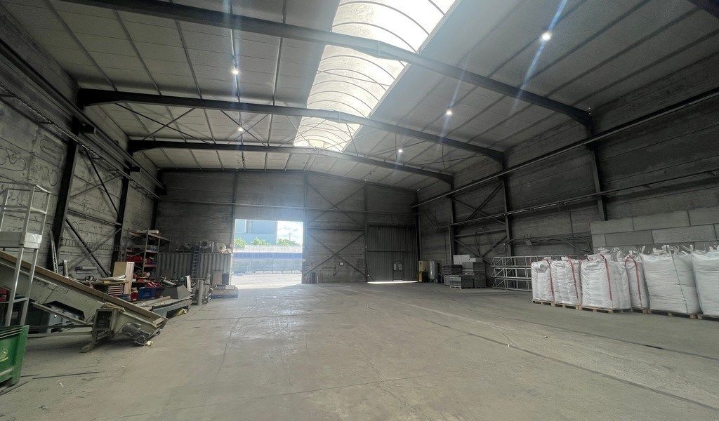 Loods met verharde buitenruimte te huur in Waregem foto 10