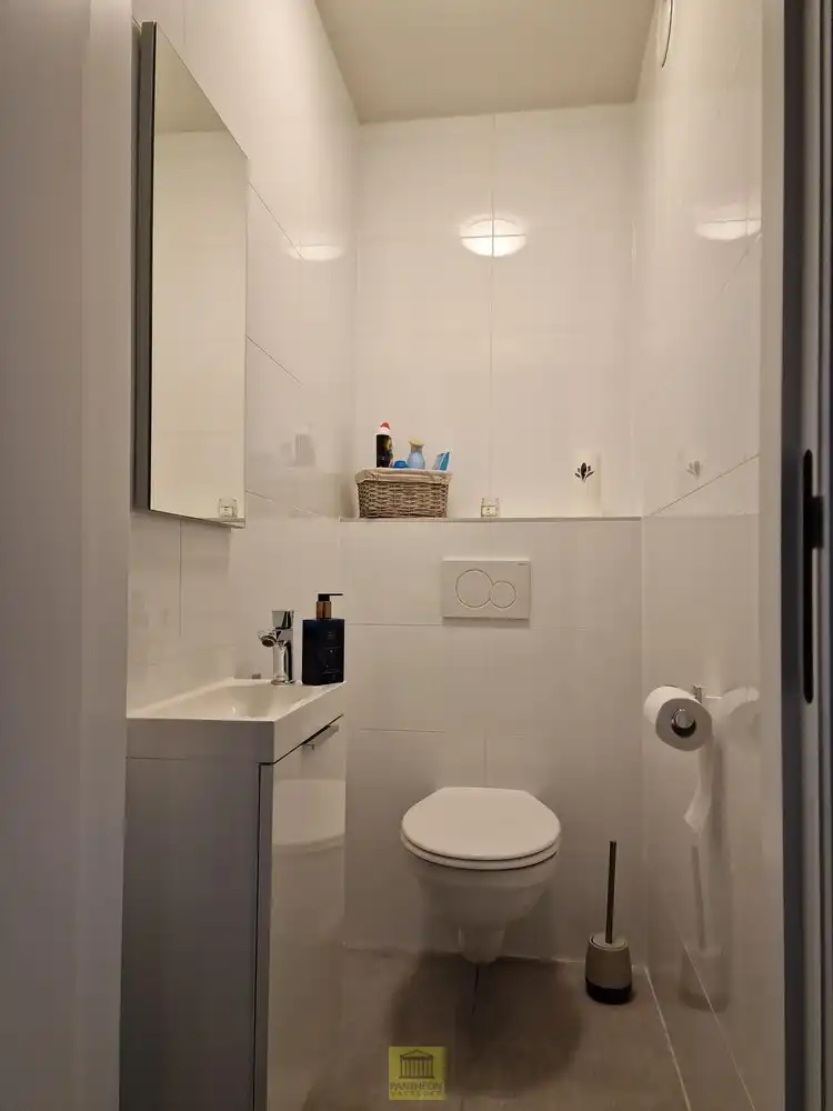 Ruim lichtrijk appartement met groot terras, garage én staanplaats! foto 10