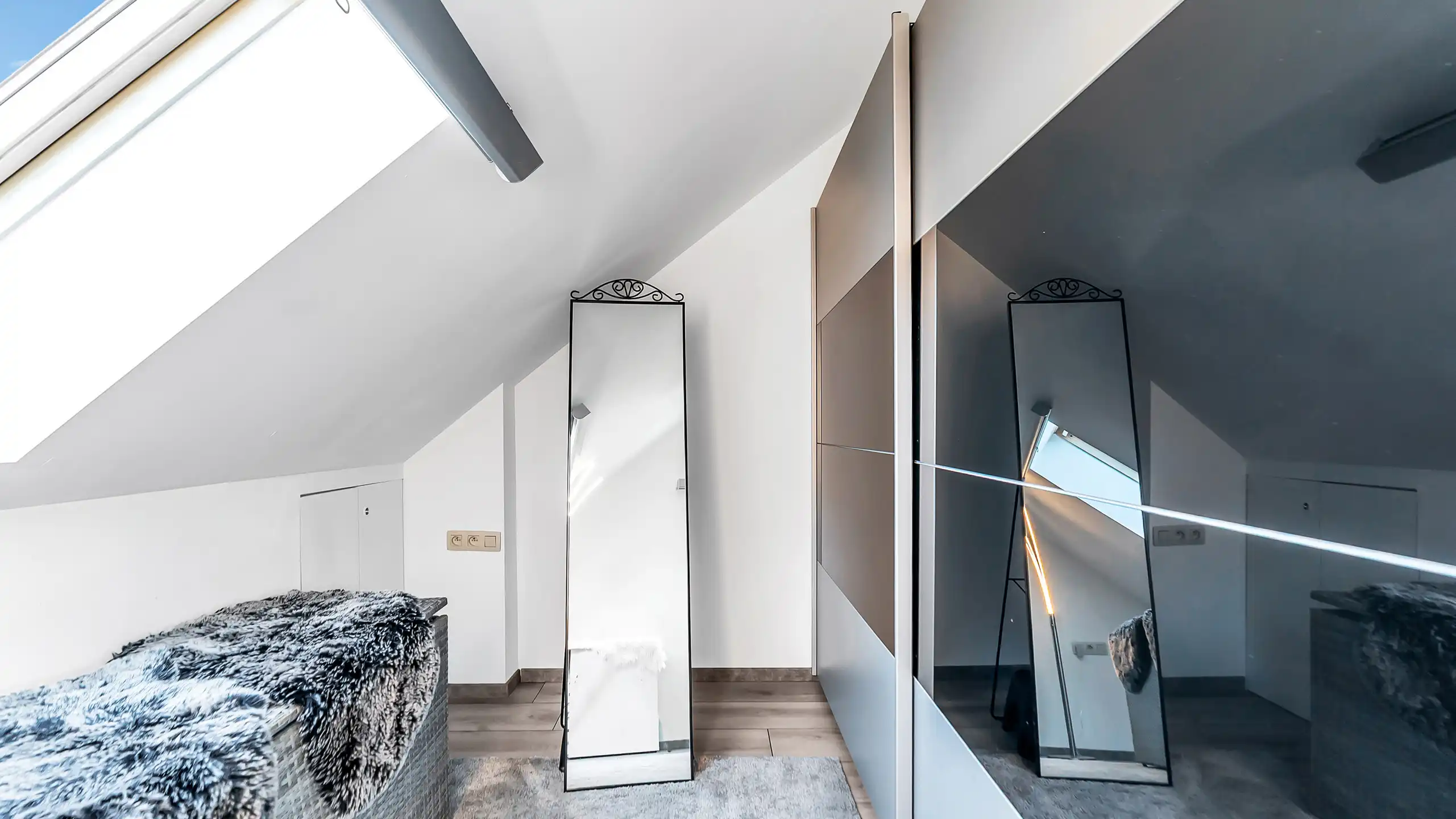 Uniek wonen in loftstijl met veel potentieel op topligging foto 23