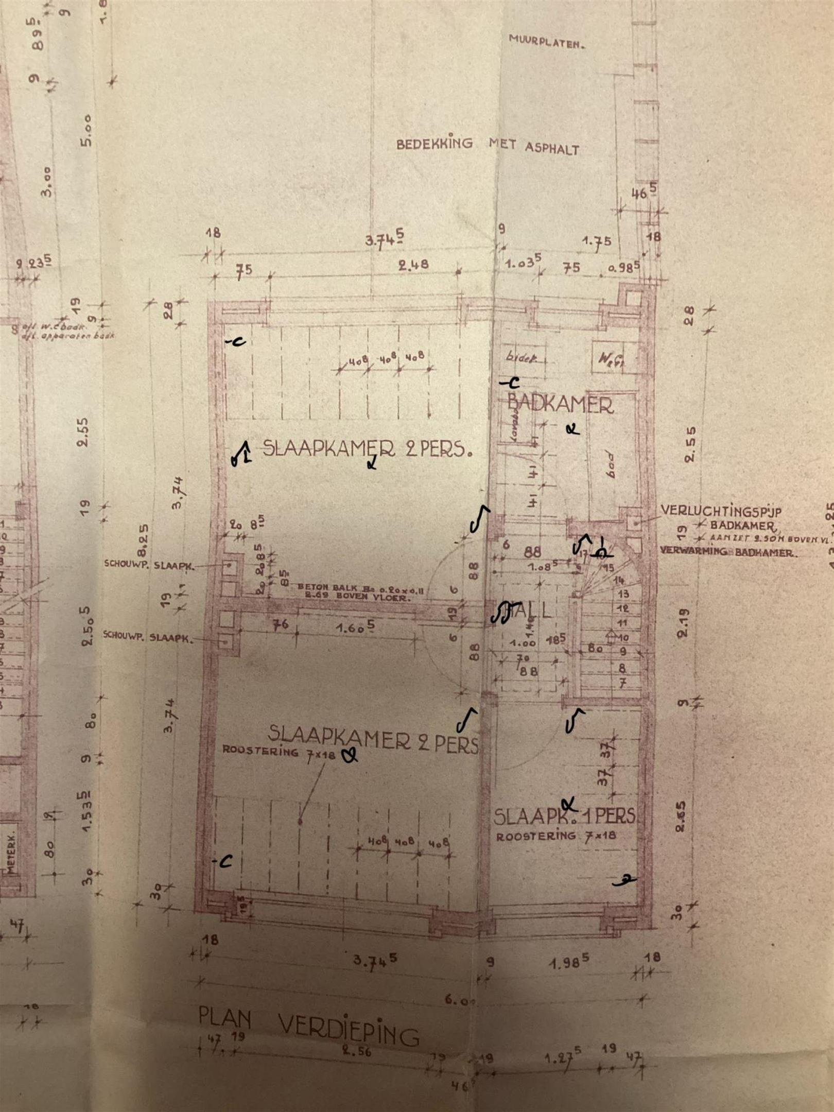 Te renoveren rijwoning op topligging nabij het park van Rozebroeken. foto 15