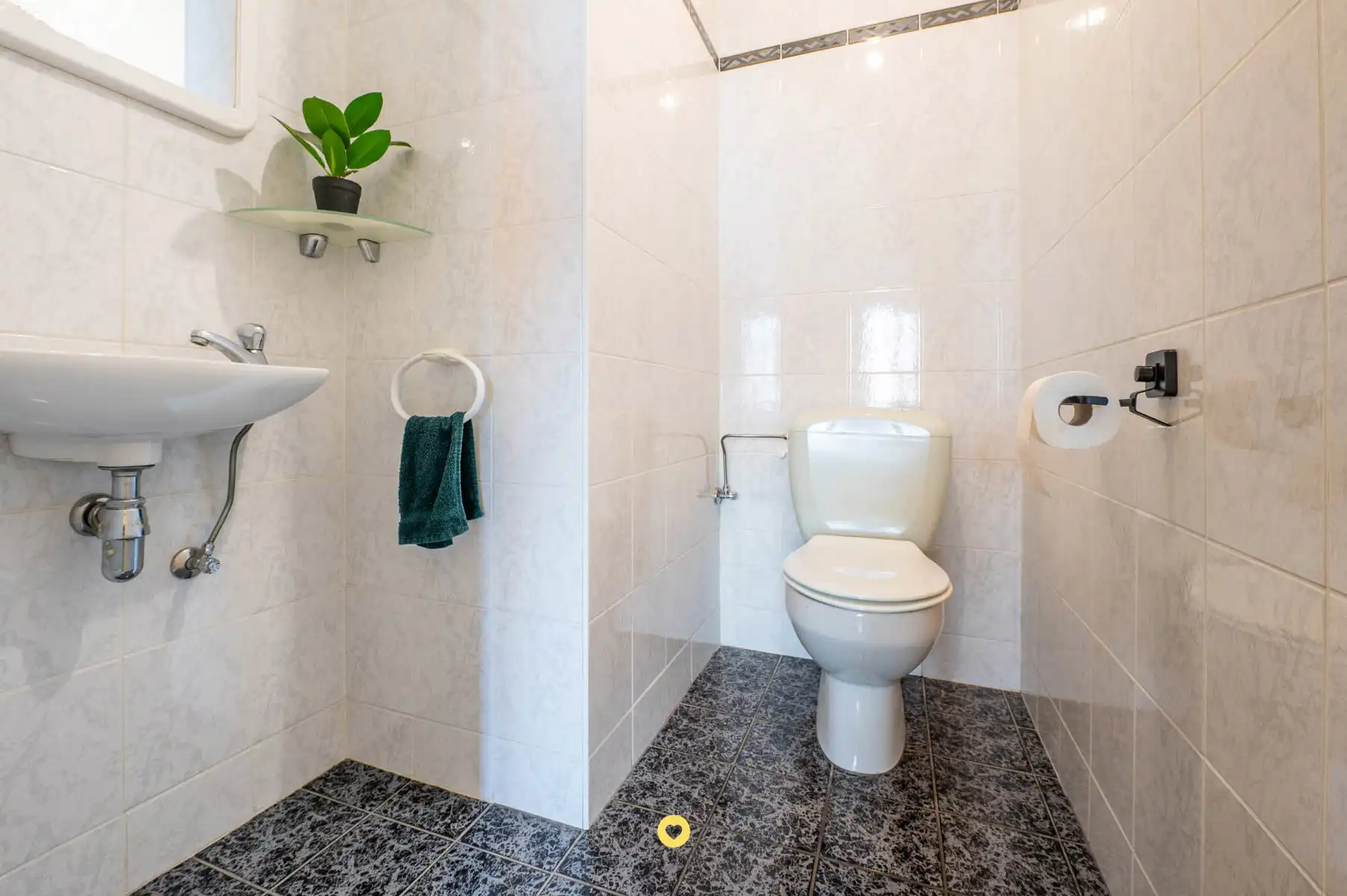 Instapklaar appartement van 125 m2 met 2 SLK en terras + garage foto 11