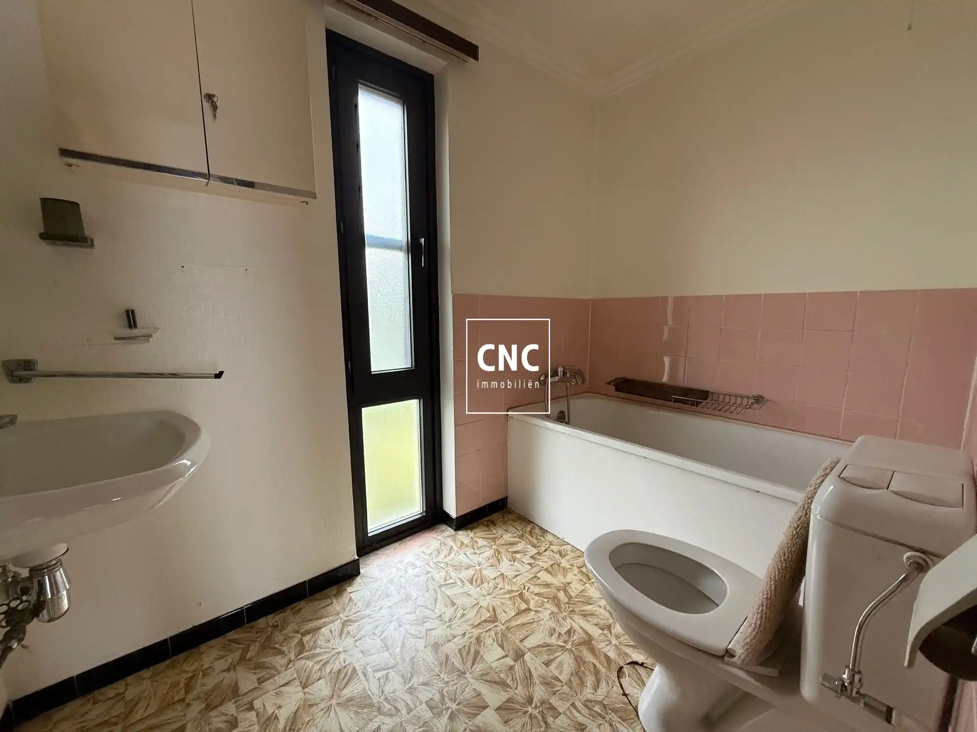 Ruime rijwoning met 5 slaapkamers en zuidgerichte tuin foto 9