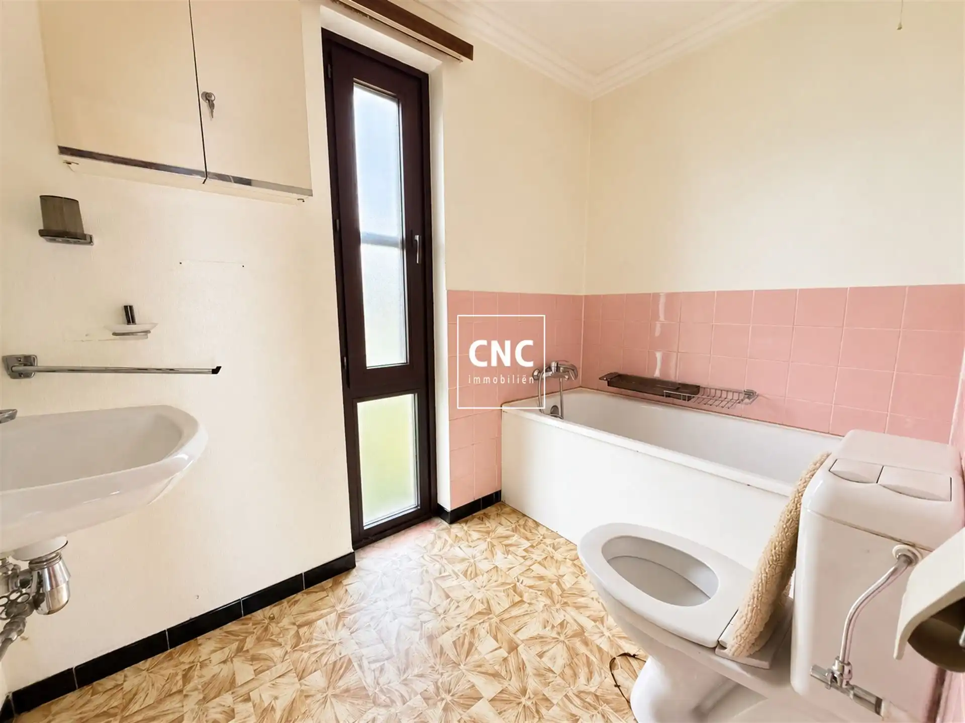 Ruime rijwoning met 5 slaapkamers en zuidgerichte tuin foto 9