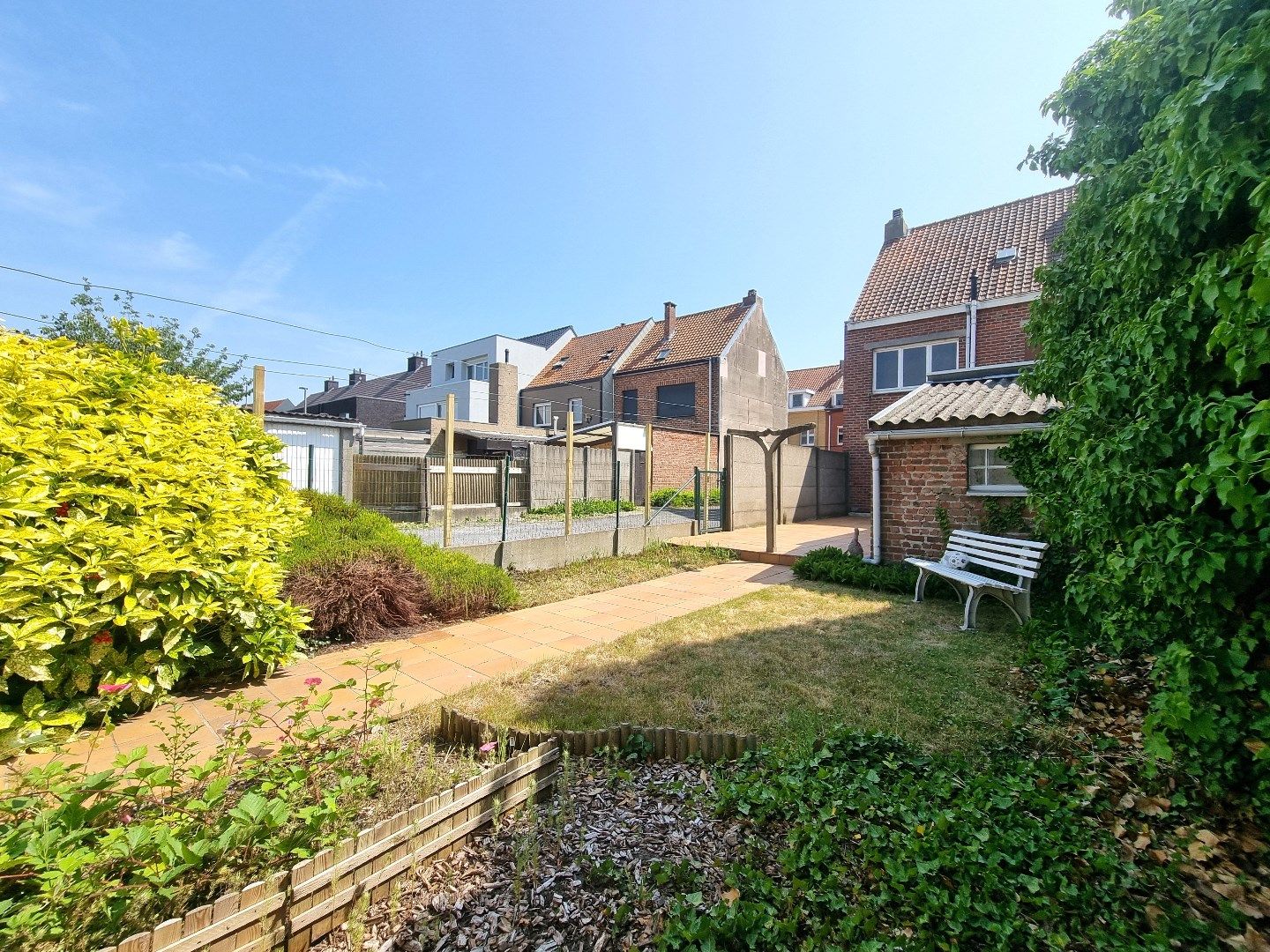 ()=>{if(producerUpdateValueVersion(node),producerAccessed(node),node.value===ERRORED)throw node.error;return node.value} Westkapellestraat 129 - - 8301 Heist-aan-Zee