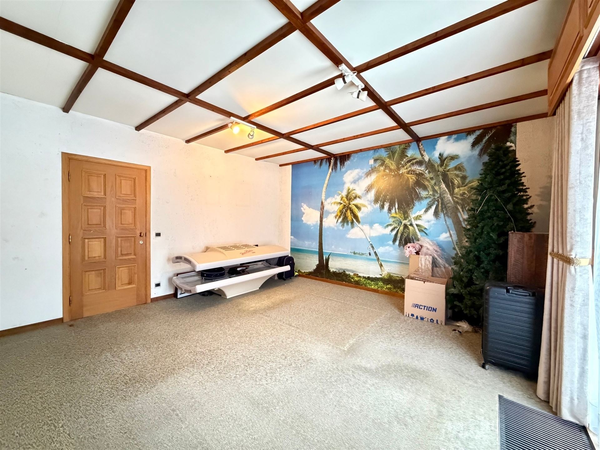 Zeer ruime villa (483 m²) op 16a48ca in Dilsen-Stokkem, goed onderhouden en vol potentieel om te transformeren tot uw hedendaagse droomwoning. foto 17