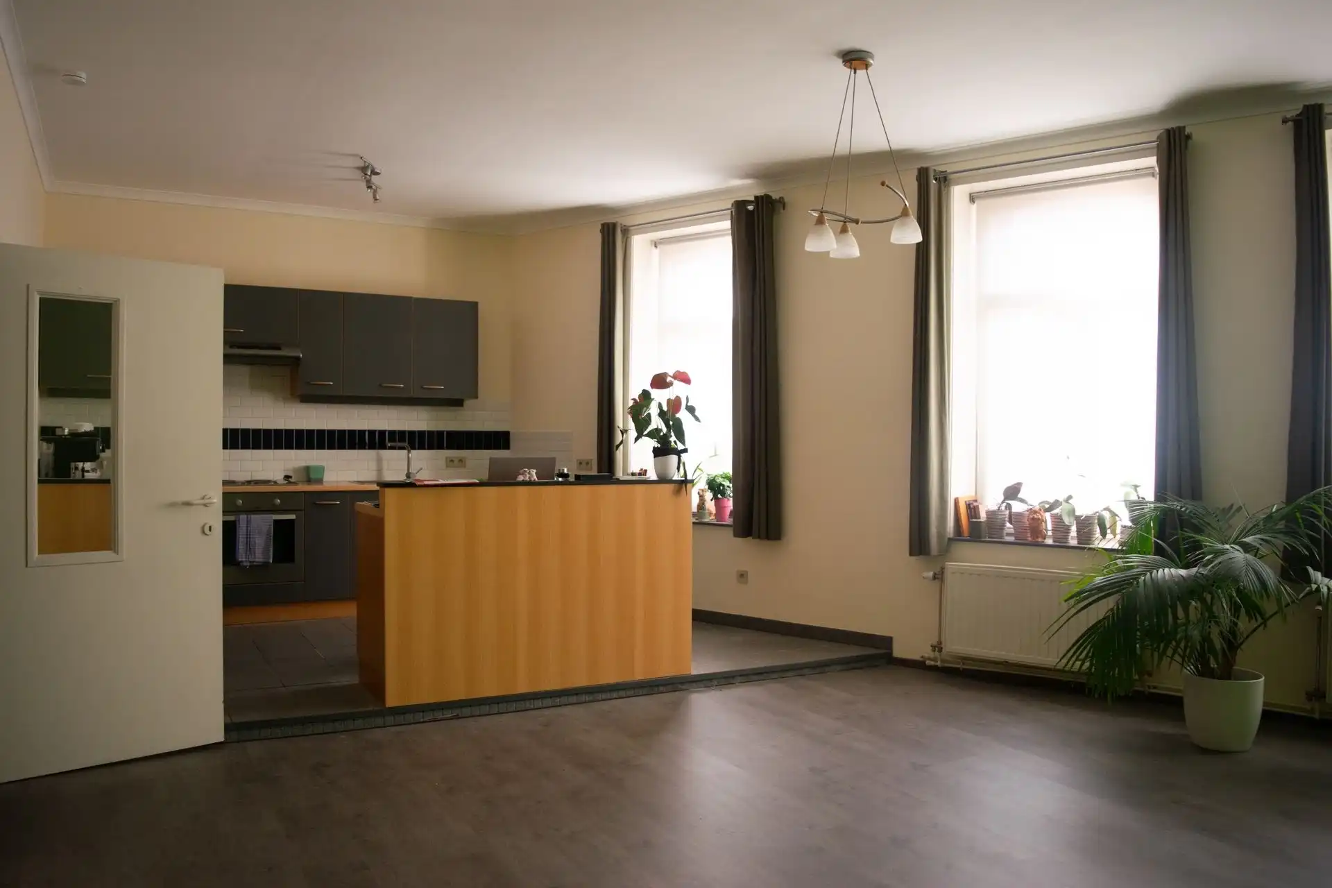 Handelspand met appartement foto 30
