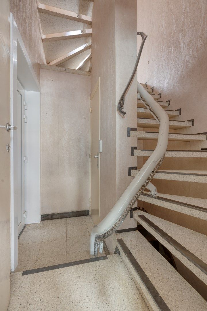 Ruim duplexappartement met 3 slaapkamers en garage! foto 3